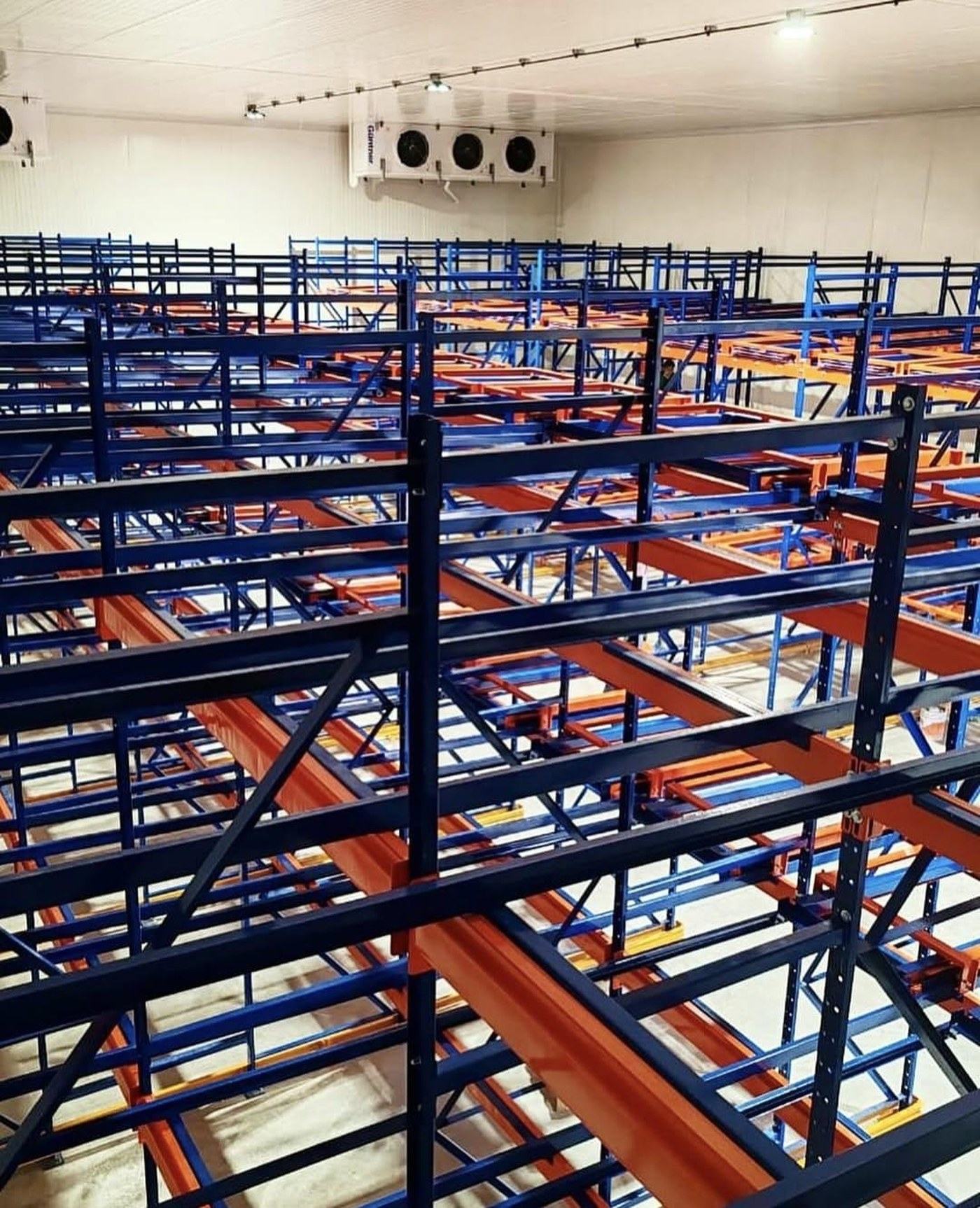 Instalación de racks para cámara fría